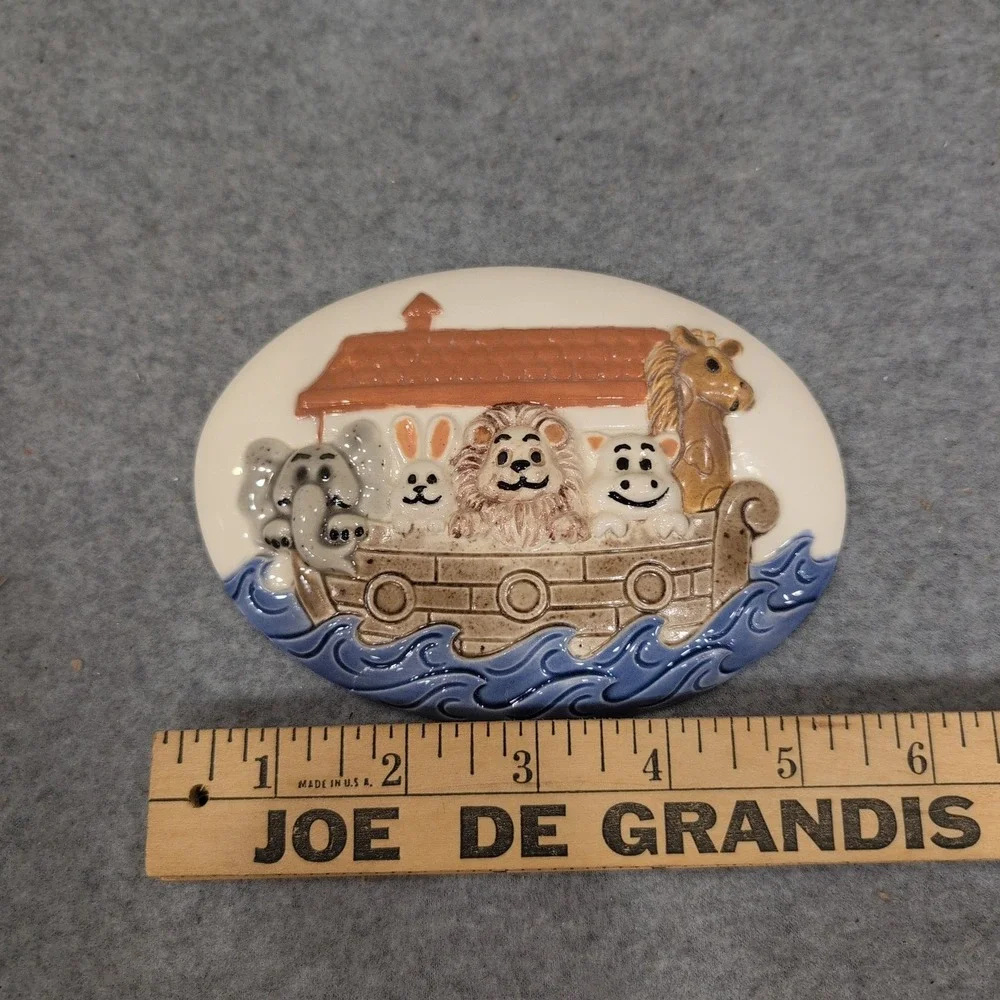 Noah's Ark Ceramic Wall Plaque Nursery Decor Relief Animal Art Glossy Glaze